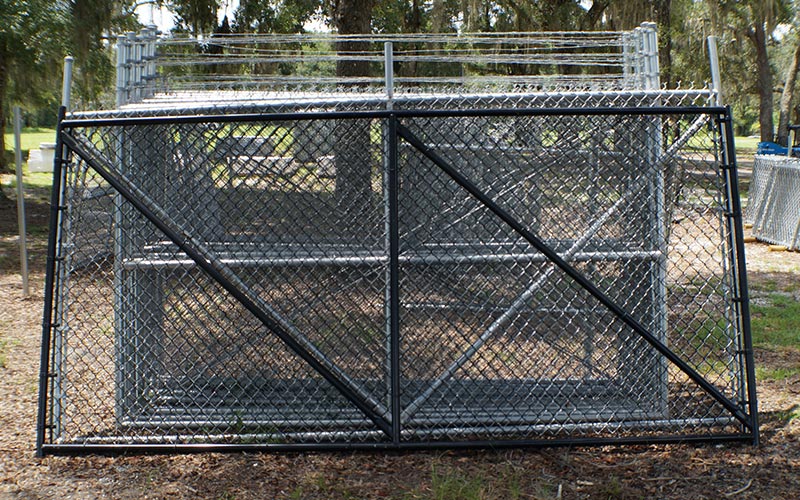 large chanlink fence gates